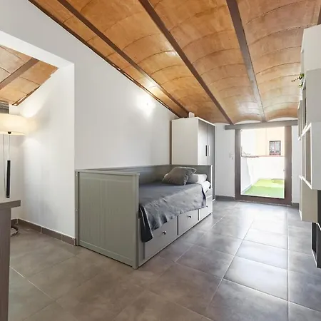 Tgn-penthouse-duplex-historical-5pax-beach-wifi-ac 20 Apartment