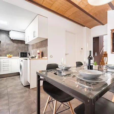 Tgn-penthouse-duplex-historical-5pax-beach-wifi-ac 20